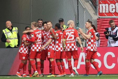 Mainz rettet sich: Henriksen lässt 05er jubeln Mainz rettet sich: Henriksen lässt 05er jubeln