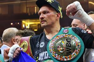 Box-König Usyk in Tränen: "Papa, ich liebe dich"