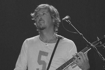 Charlie Colin: Ehemaliger Train-Bassist stirbt mit nur 58 Jahren Charlie Colin: Ehemaliger Train-Bassist stirbt mit nur 58 Jahren