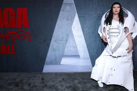 Lady Gagas neues Kultkleid: Jetzt trägt sie Autoteil statt Fleisch Lady Gagas neues Kultkleid: Jetzt trägt sie Autoteil statt Fleisch