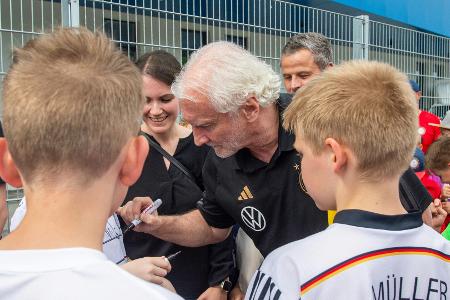 DFB-Team begeistert Zuschauer in Jena DFB-Team begeistert Zuschauer in Jena