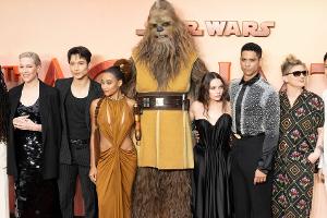 "The Acolyte"-Premiere: Ein Wookiee ist der Star auf dem roten Teppich