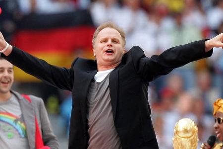 Herbert Grönemeyer teilt massiv gegen die FIFA aus Herbert Grönemeyer teilt massiv gegen die FIFA aus