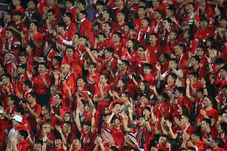 Chinas Hymne beleidigt: Fußballfans in Hongkong festgenommen Chinas Hymne beleidigt: Fußballfans in Hongkong festgenommen