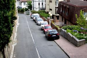 Stärkere Rechte für Anwohner gegen Gehweg-Parker