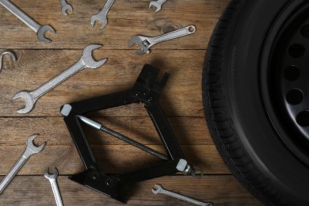 Diese Fehler begehen Autofahrer häufig, wenn sie ihr Auto selbst reparieren