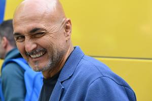 Playstation-Wirbel? Auch Spalletti sitzt vor der Konsole