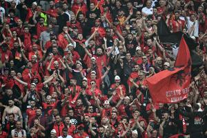 Strafen für albanischen und serbischen Fußballverband
