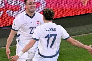 Achtelfinale nah: Shaqiri sichert Schweizer Remis traumhaft