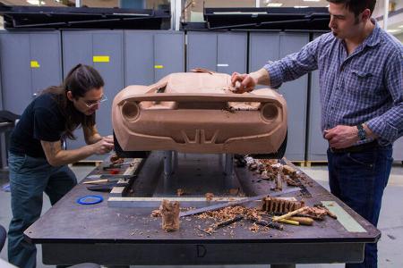 Ford GT - Supersportwagen - Entwicklung - kleine Tonmodelle