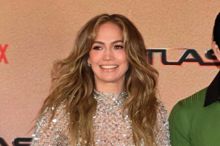 Jennifer Lopez genießt Italien-Urlaub ohne Ehemann Ben Affleck Jennifer Lopez genießt Italien-Urlaub ohne Ehemann Ben Affleck