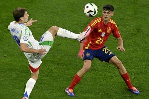 Sieg im Gigantenduell: Spanien stürmt ins Achtelfinale