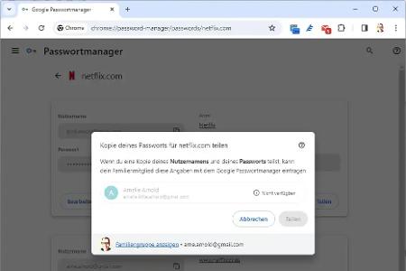 Hier können Sie ein ausgewähltes Passwort aus dem Google Passwort-Manager an ein oder mehrere Familienmitglieder senden. Der Empfänger erhält das Passwort innerhalb weniger Sekunden.