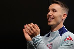 Grimaldo schwärmt von Alonso: "Holt das Beste heraus"
