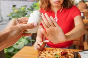 Gesund oder gefährlich? Das passiert, wenn man kein Salz mehr isst