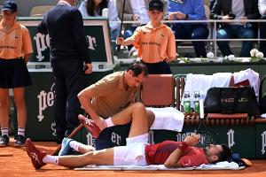 Nach Knie-OP: Djokovic lässt Wimbledon-Start offen