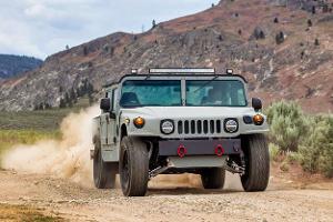 06/2024 NAEV Cyber Hummer Elektroauto mit Tesla-Antrieb