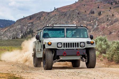 06/2024 NAEV Cyber Hummer Elektroauto mit Tesla-Antrieb 06/2024 NAEV Cyber Hummer Elektroauto mit Tesla-Antrieb