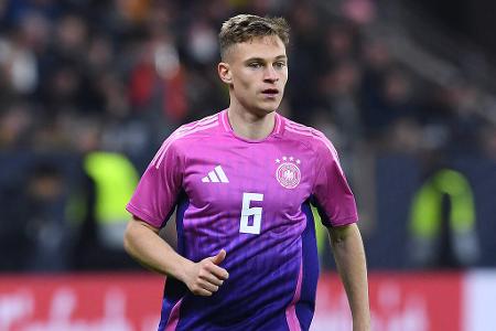 Joshua Kimmich - Note: 3,0 - Der Routinier liefert auf der rechten Abwehrseite stabil ab. Insbesondere nach vorn mit vielen Impulsen, in der Rückwärtsbewegung mit Mut zur Lücke, der bislang unbestraft blieb.
