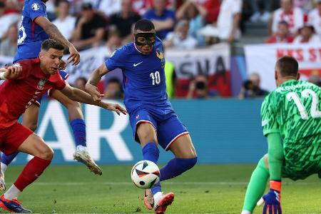 Mbappe trifft - doch Frankreich verpasst Gruppensieg Mbappe trifft - doch Frankreich verpasst Gruppensieg