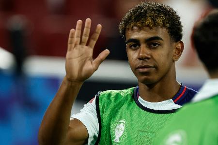 Medien: PSG bietet 250 Millionen für Lamine Yamal Medien: PSG bietet 250 Millionen für Lamine Yamal