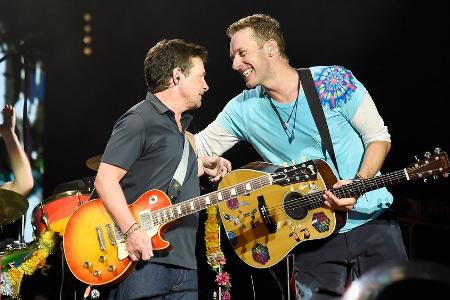 Glastonbury: Coldplay und Michael J. Fox sorgen für Gänsehautmoment Glastonbury: Coldplay und Michael J. Fox sorgen für Gänsehautmoment
