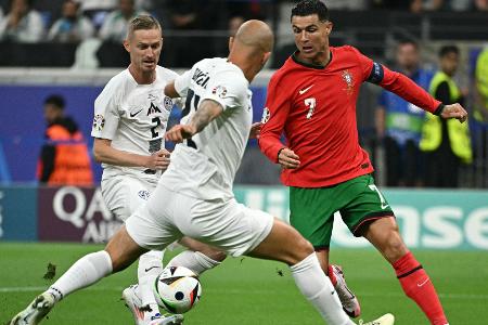 Trotz Ronaldo-Fehlschuss: Portugal im EM-Viertelfinale Trotz Ronaldo-Fehlschuss: Portugal im EM-Viertelfinale