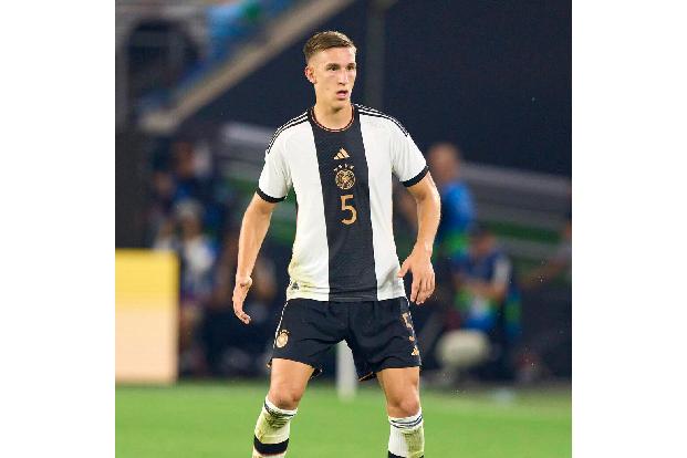 Nico Schlotterbeck - Note: 4 - Spielte rund eine halbe Stunde im Gruppensieg-Showdown gegen die Schweiz. In der Vorwärtsbewegung mit guten Aktionen und starken Pässen. In der Verteidigung allerdings teils überfordert, musste oft zum Foul greifen. Hatte Glück, dass das zweite Tor der Schweizer nach seinem Fehler nicht zählte.