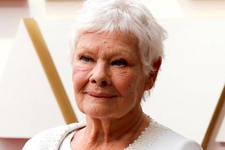 Judi Dench und Sian Phillips als erste Frauen in Londoner Privatclub Judi Dench und Sian Phillips als erste Frauen in Londoner Privatclub
