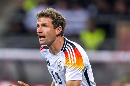 Thomas Müller - Note: 3,0 - Stand im Auftaktspiel in seinem Münchner Wohnzimmer für knapp 20 Minuten auf dem Feld. Sorgte mit seinem Zuspiel dafür, dass Can den 5:1-Endstand besorgen konnte. Er selbst wartet derweil weiter auf ein EM-Tor. Ist 2024 aber eher neben dem Platz gefordert. Eine Rolle, die er perfekt ausfüllt.