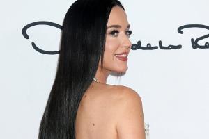 Fast nackt: So sexy feiert Katy Perry den US-Unabhängigkeitstag