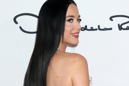Fast nackt: So sexy feiert Katy Perry den US-Unabhängigkeitstag Fast nackt: So sexy feiert Katy Perry den US-Unabhängigkeitstag