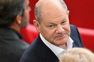Scholz: "Land hat sich hinter der Mannschaft versammelt"
