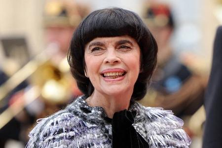 Mireille Mathieu war seit 54 Jahren nicht mehr in der Sonne Mireille Mathieu war seit 54 Jahren nicht mehr in der Sonne