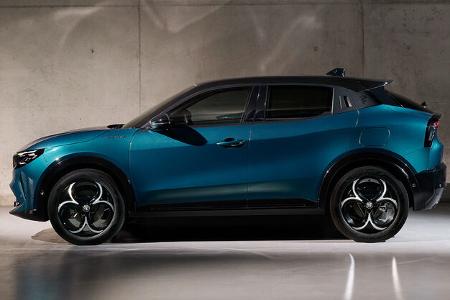 Alfa Romeo Milano Ibrida Leggenda Hybrid-SUV