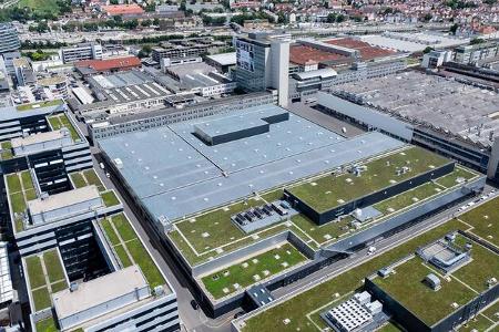 Mercedes eršffnet eCampus am Stammwerk Stuttgart UntertŸrkheim