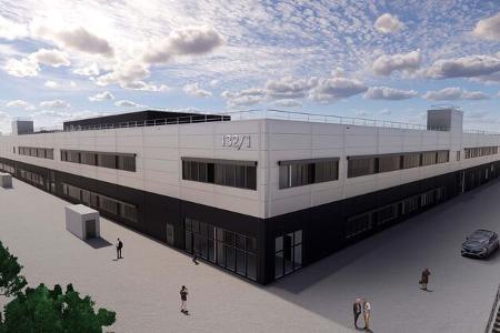 Mercedes eršffnet eCampus am Stammwerk Stuttgart UntertŸrkheim