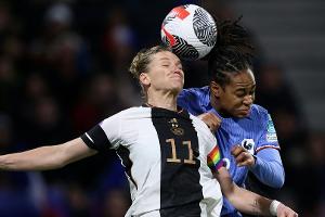 DFB-Frauen: Angeschlagene Popp verpasst Island-Spiel