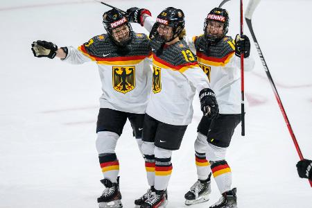 Olympia-Quali der Eishockey-Frauen in Bremerhaven Olympia-Quali der Eishockey-Frauen in Bremerhaven