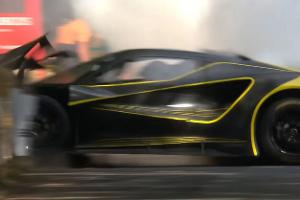 Hardcore-Evija crasht spektakulär in Goodwood