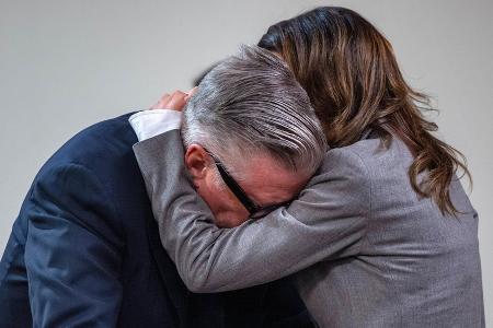 Spektakuläre Wendung: Prozess gegen Alec Baldwin eingestellt Spektakuläre Wendung: Prozess gegen Alec Baldwin eingestellt