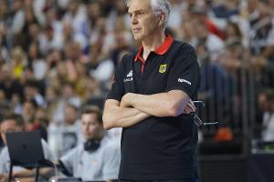 Herbert: "Mit zwölf Spielern nach Berlin"