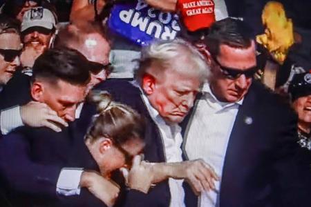 Attentat auf Donald Trump: Scholz und Baerbock zeigen sich geschockt Attentat auf Donald Trump: Scholz und Baerbock zeigen sich geschockt
