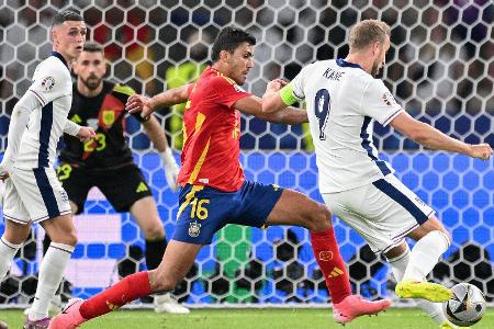 EM-Finale: Rodri verletzt ausgewechselt EM-Finale: Rodri verletzt ausgewechselt