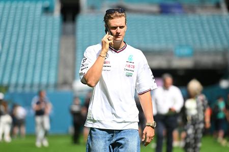 Optimistischer Schumacher glaubt weiter an Formel-1-Comeback Optimistischer Schumacher glaubt weiter an Formel-1-Comeback