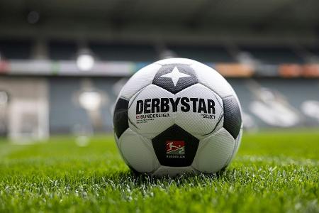 Zum 50. Jubiläum: Zweitligaauftakt mit Retro-Ball Zum 50. Jubiläum: Zweitligaauftakt mit Retro-Ball