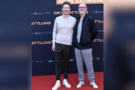 Louis Klamroth mit Papa Peter Lohmeyer auf dem roten Teppich