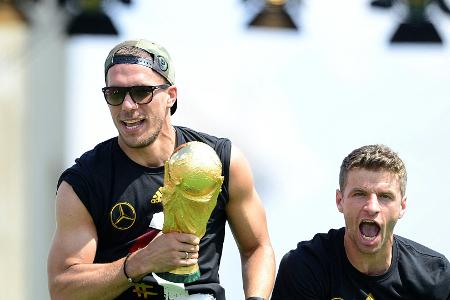 Nach DFB-Abschied: Podolski huldigt Nach DFB-Abschied: Podolski huldigt