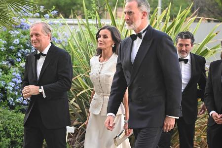 Gala in Madrid: Königin Letizia und König Felipe werfen sich in Schale Gala in Madrid: Königin Letizia und König Felipe werfen sich in Schale