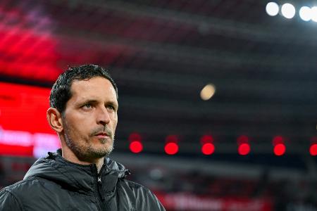 Toppmöller nimmt Führungstrio in die Pflicht Toppmöller nimmt Führungstrio in die Pflicht